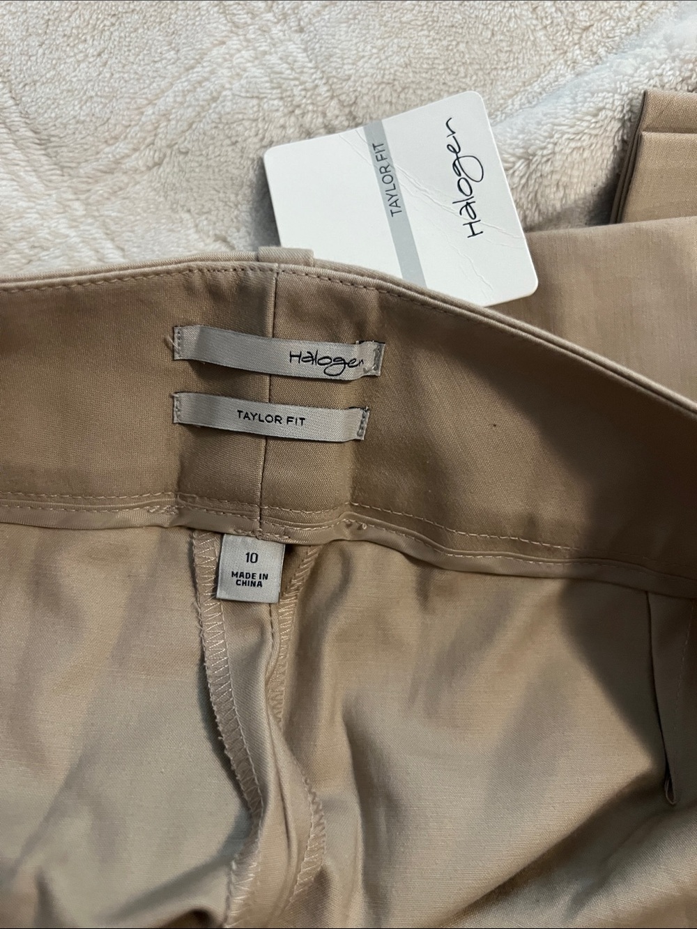 Halogen Men’s Taylor Fit Chinos in Light Khaki